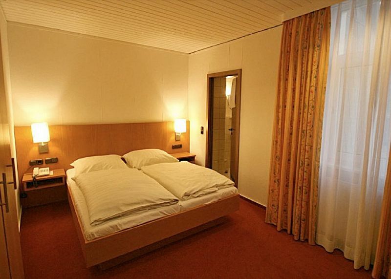 Hotel Bad Minden Bagian luar foto